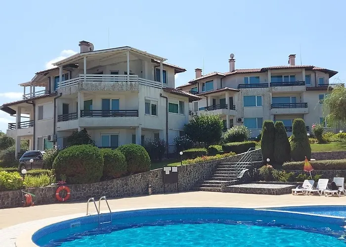 каприз Апартамент *